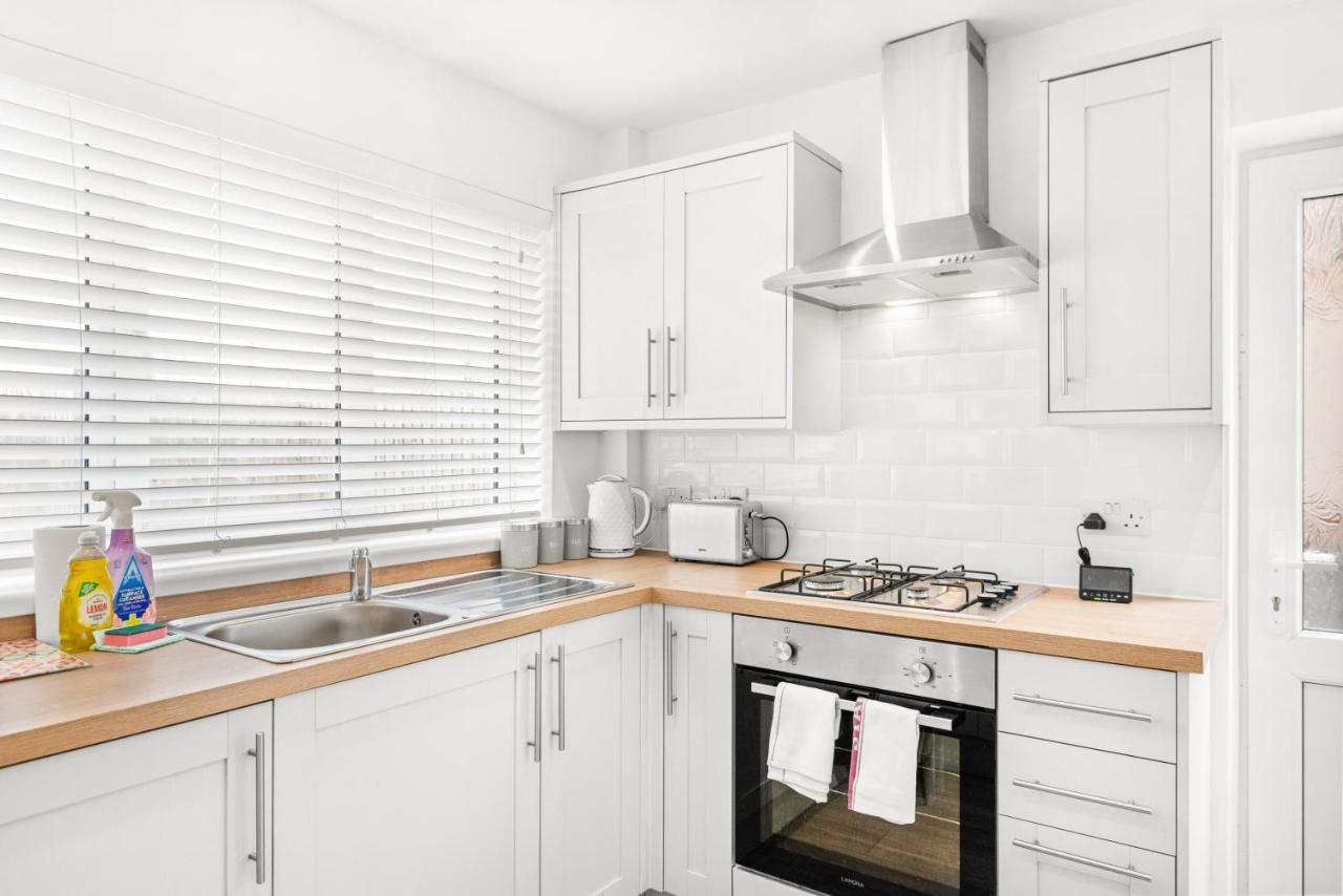 Off Road Parking, Garden, Smart Tv'S In All Rooms! Morriston Exterior foto