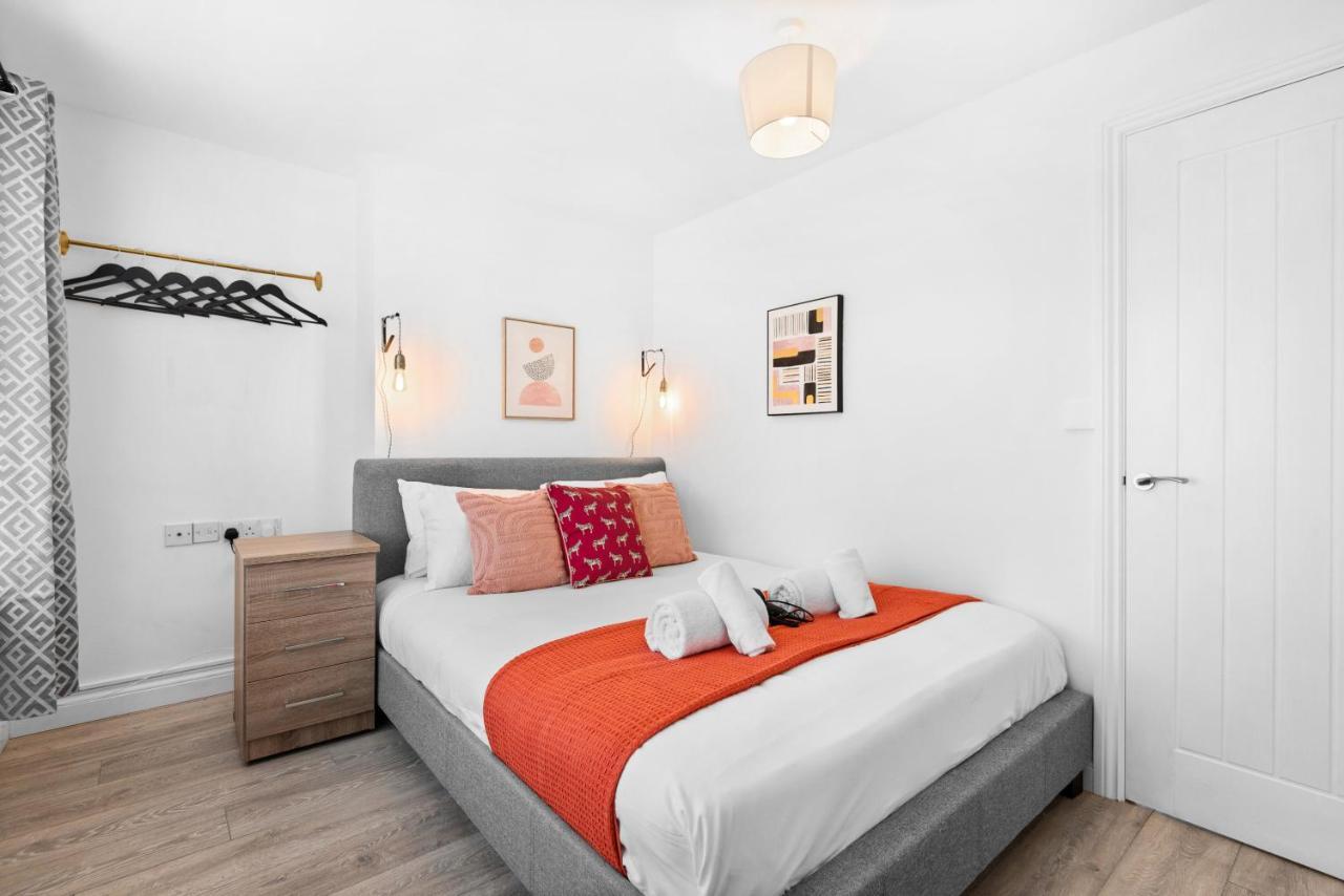 Off Road Parking, Garden, Smart Tv'S In All Rooms! Morriston Exterior foto